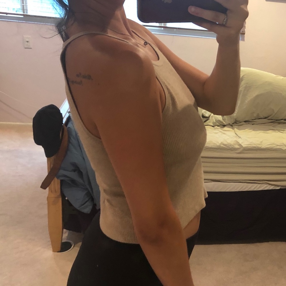 Cute brown crop top! Only worn twice!